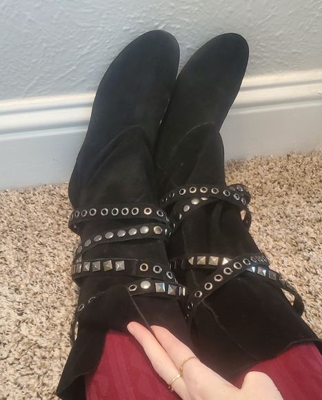 Genuine suede Aldo boots with studs - Picture 3 of 4